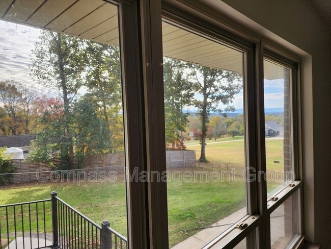 Building Photo - 5802 Tazewell Pike