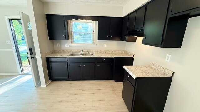 Building Photo - EASTSIDE - 3 BEDROOM RANCH HOME AVAILABLE NOW!