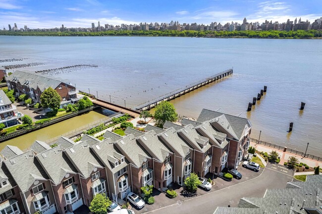 Building Photo - 500 Fulton Ct