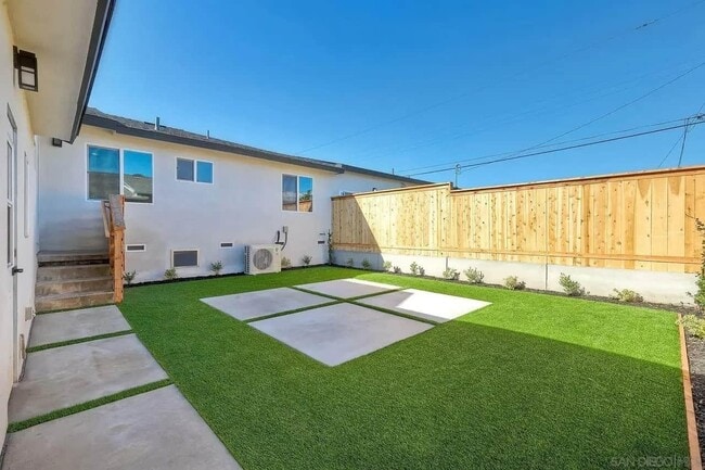 Building Photo - 436 Date Ave