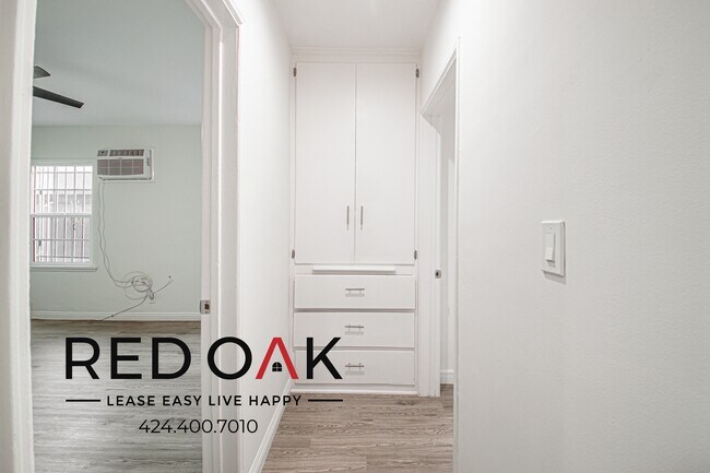 Building Photo - 2601 W 48th St