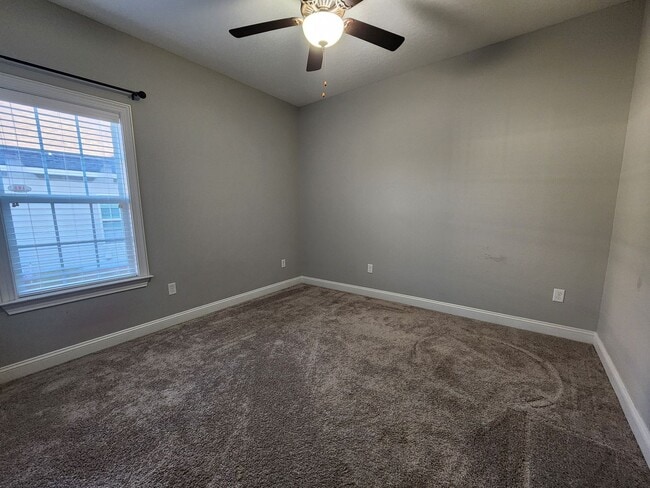 Building Photo - Southern Comfort Living: Your Dream Rental Home in Valdosta, Georgia