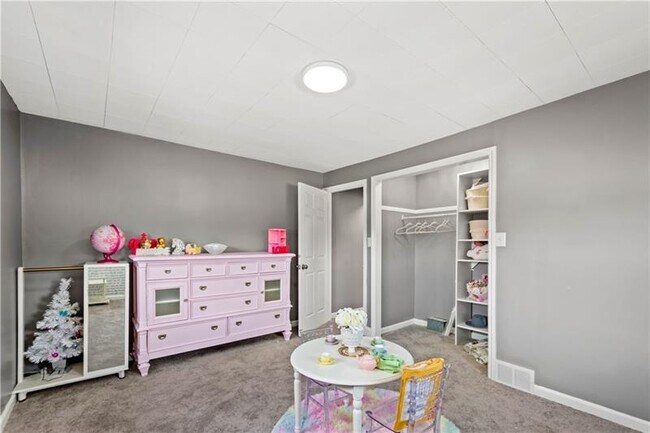 Building Photo - 226 Monongahela Ave