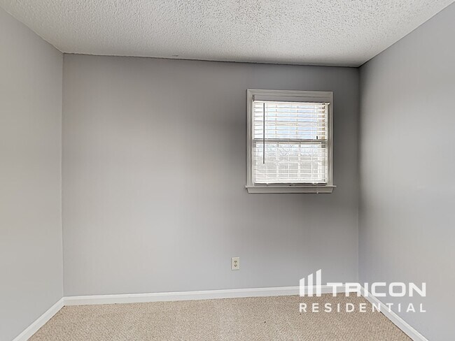 Building Photo - 1418 Millstream Trail NW