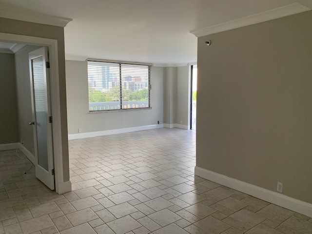 Livingroom - 400 E Colonial Dr