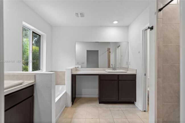 Building Photo - 1385 NW 208th Terrace