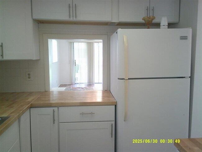Building Photo - 5800 Margate Blvd