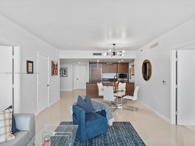 Building Photo - 465 Brickell Ave