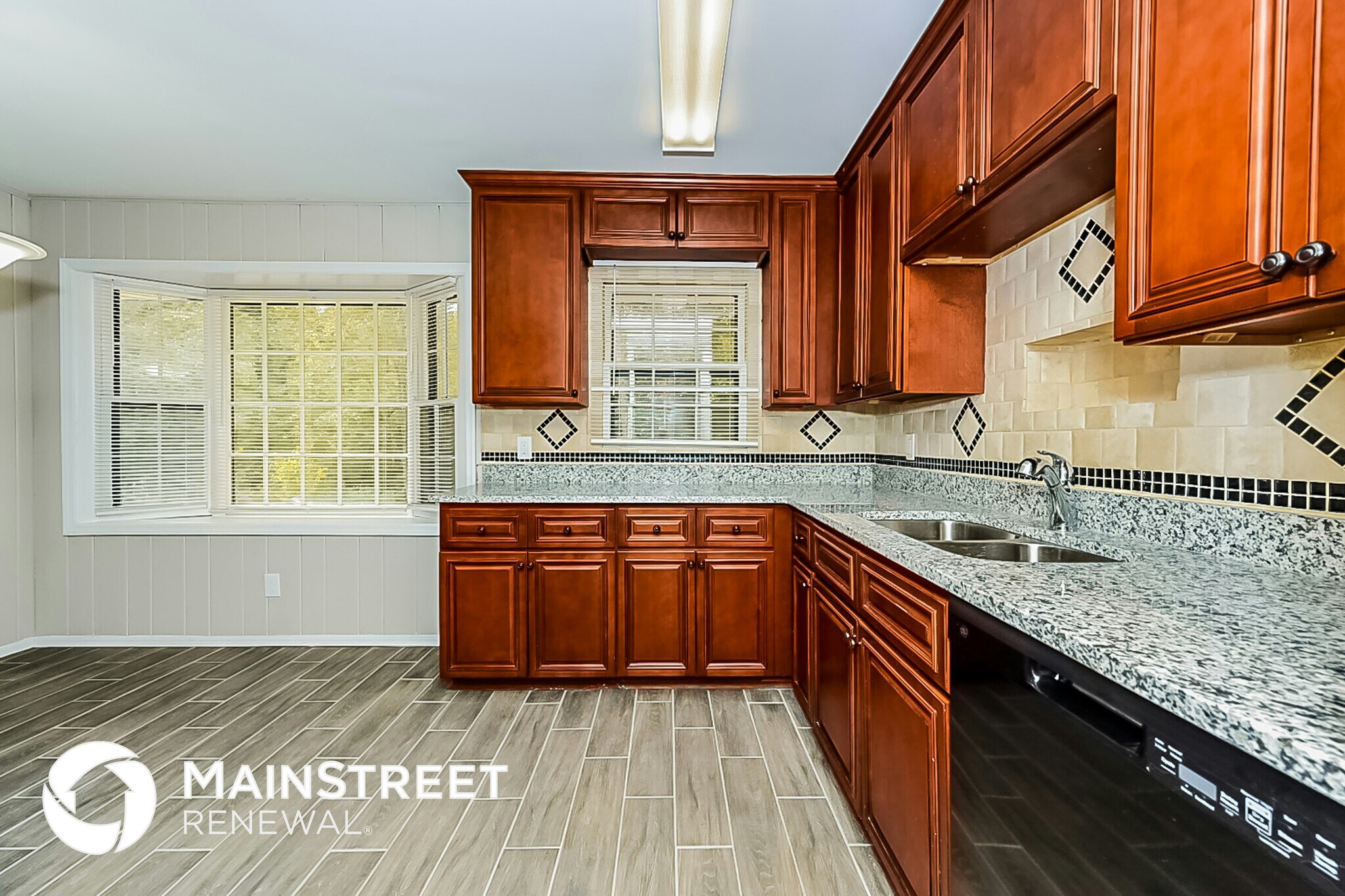 Building Photo - 5749 Cypress Ct