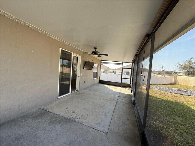 Building Photo - 453 Disa Dr