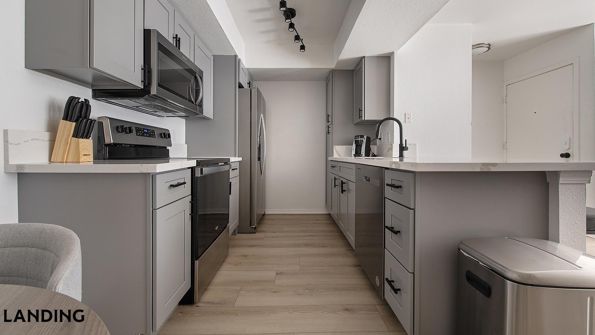 Building Photo - 1455 E Katie Ave