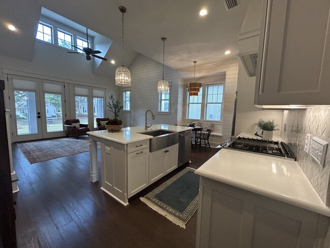 Building Photo - 308 Dahlonega Dr