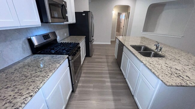 Building Photo - Charming 4-Bedroom Home Available for Rent...