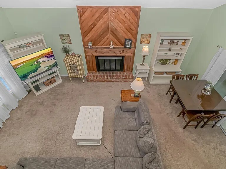 Building Photo - 163 Parkview Dr