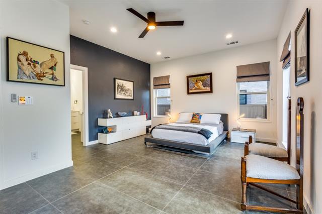 Building Photo - 9774 Sunset Dr