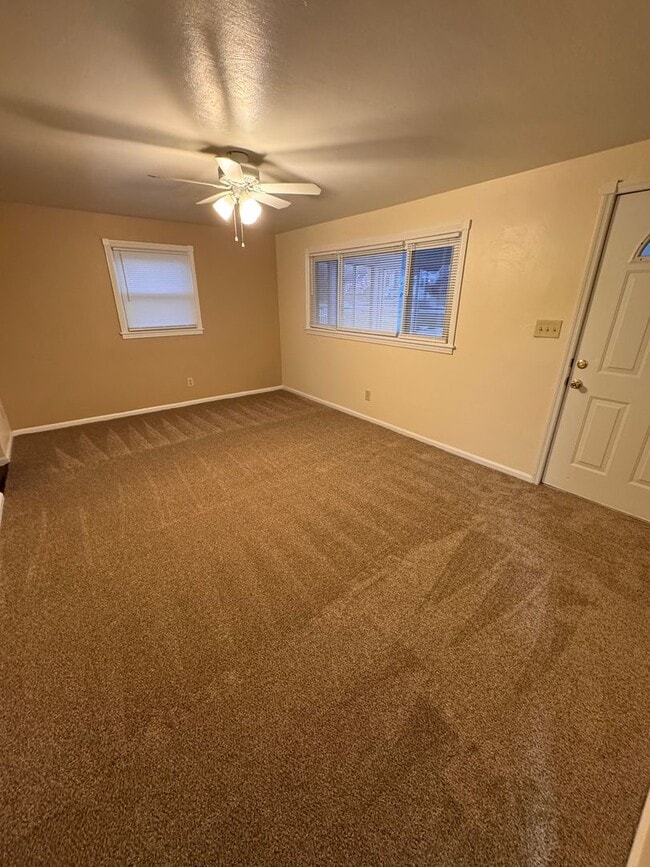 Building Photo - 127 N Roanoke Ave