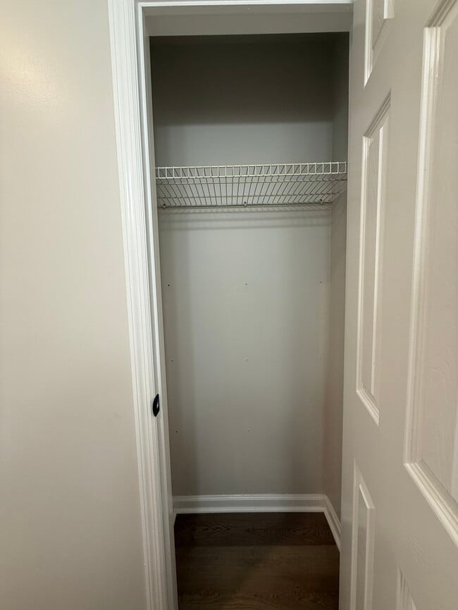 Building Photo - 328 Myrtle Ave