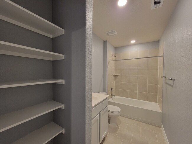 Building Photo - Brookstone Creek Beauty – 4 Bedrooms, 3 Bathrooms, and Smart Features Throughout