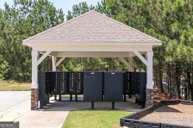 Building Photo - 218 Lookout Dr