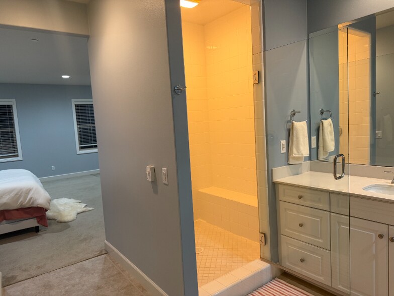 Building Photo - 161 Coyote Brush