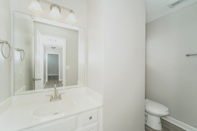 Building Photo - 9139 Simonton Dr