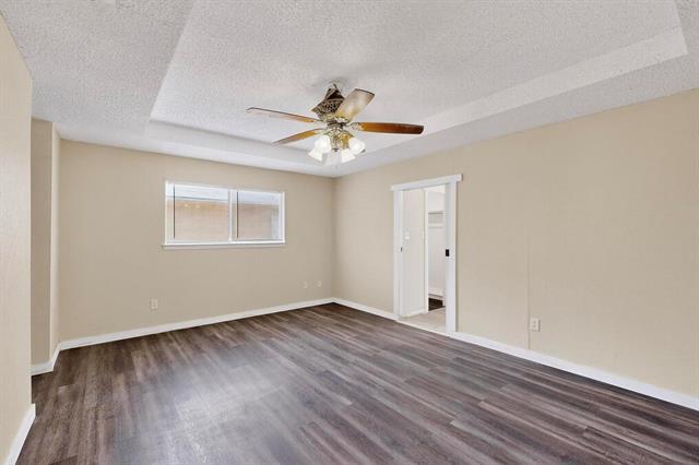 Building Photo - 2407 Meadow Creek Dr