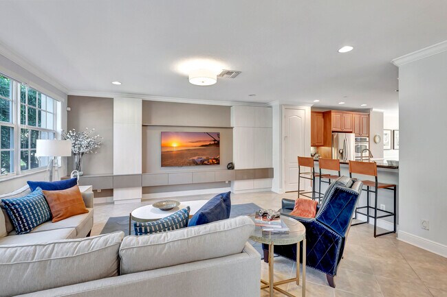 Building Photo - 5585 NE Trieste Way