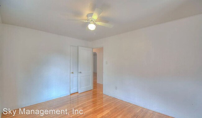 Building Photo - 3 br, 2 bath House - 1400 Buena Vista Dr SE