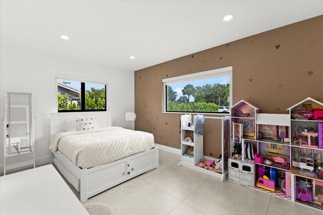 Building Photo - 1049 W Palmetto Park Rd