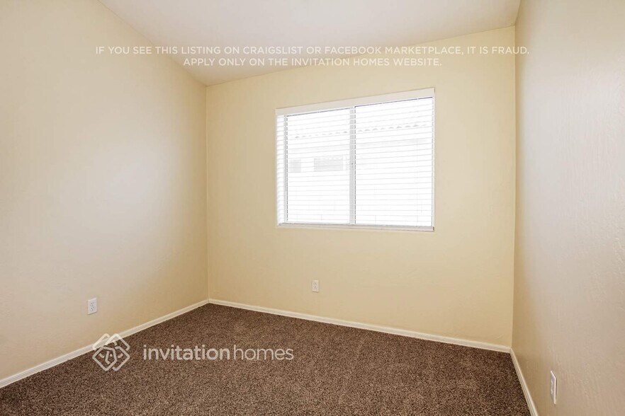 Building Photo - 13146 W Alvarado Cir