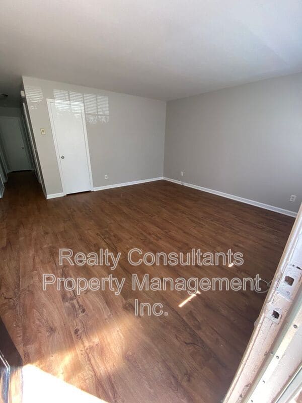Building Photo - 1408 Woodmere Dr