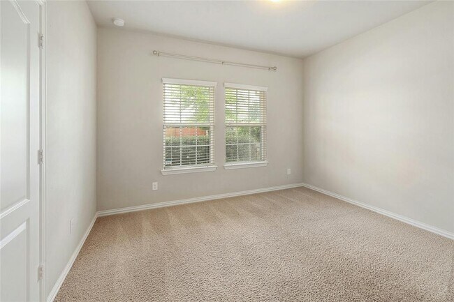 Building Photo - 1029 Feldspar Stream Way