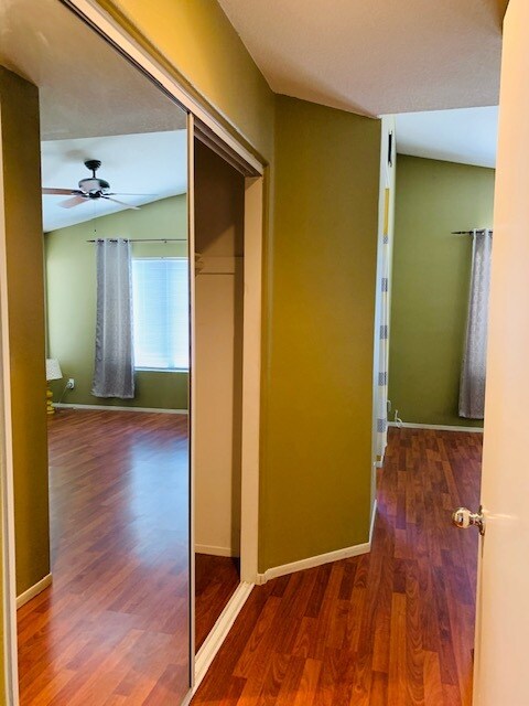 Building Photo - 973 Naples Dr