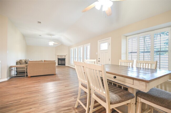 Building Photo - 203 Colony Creek Dr