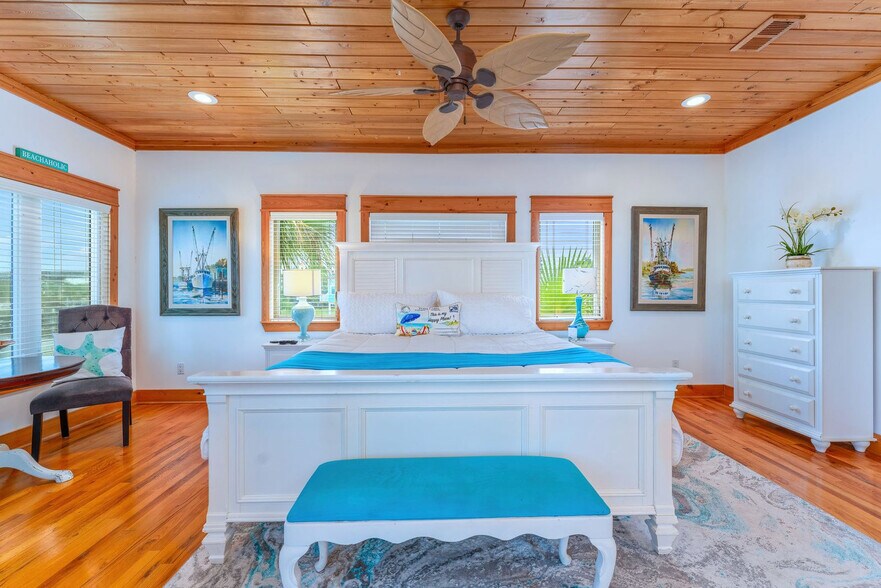 Building Photo - 105 Anglers Harbor Ln