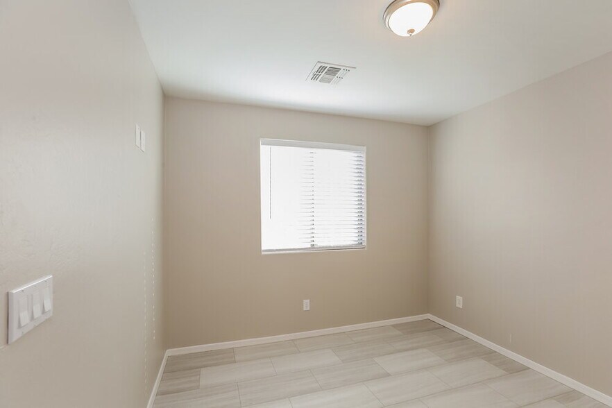 Building Photo - 4336 W Maldonado Rd