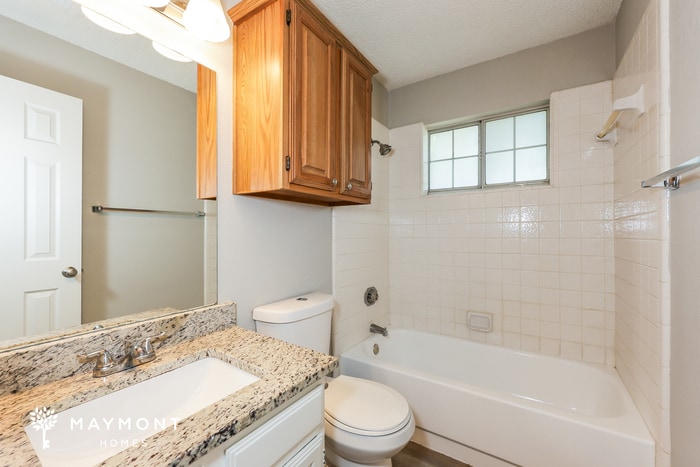 Building Photo - 819 Crooked Creek Ln