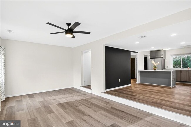 Building Photo - 9518 Miranda Ct