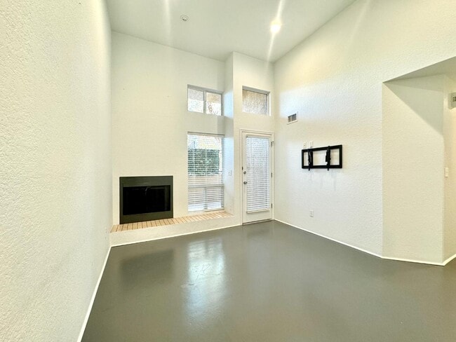 Building Photo - 7620 E Callisto Cir