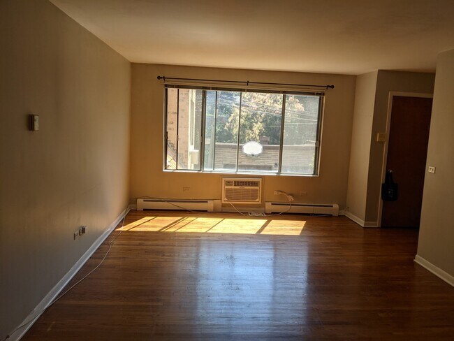 Building Photo - 1762 W Highland Ave