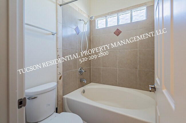 Building Photo - 7399 E Poinciana Pl
