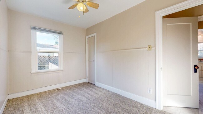 Building Photo - 507 Macklyn Ave