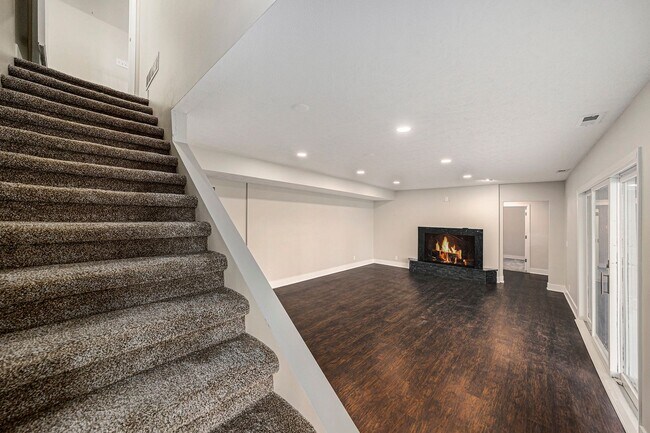 Building Photo - Beautiful Home in Ponca Hills