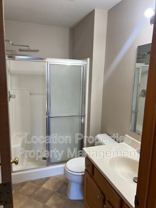 Building Photo - 2713 Grand Cir