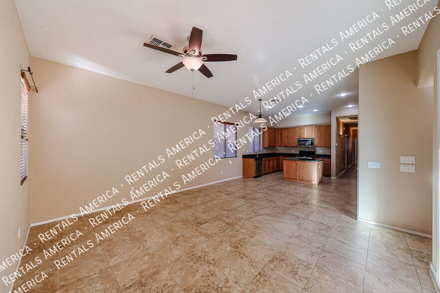 Building Photo - 8351 W Rosewood Ln