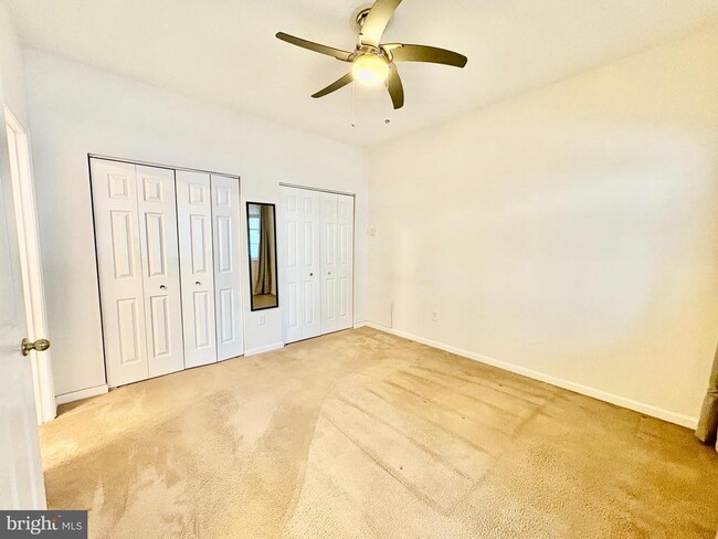 Building Photo - 606 Moonglow Rd