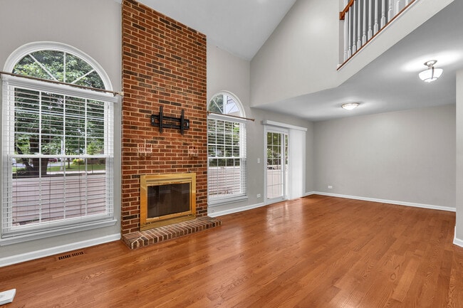 Building Photo - 1553 Stevens Dr