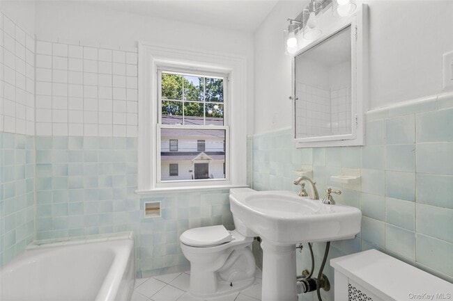 Building Photo - 121 Walworth Ave