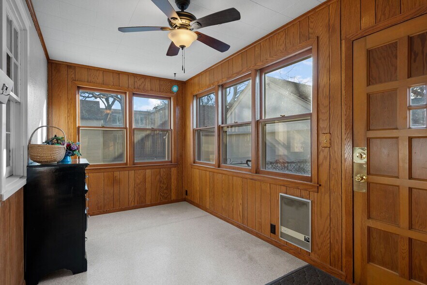 Building Photo - 1109 3rd St NW