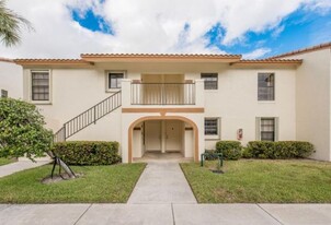 Building Photo - 2950 Olivewood Ter
